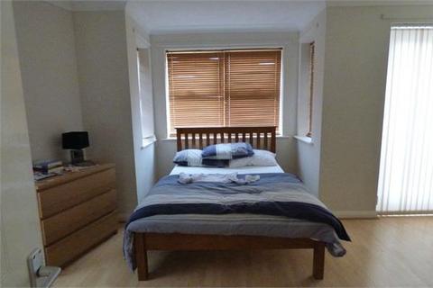 4 bedroom terraced house to rent, Merchants Wharf, St Peters Basin, Newcastle, Tyne and Wear