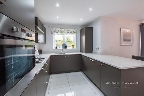 8 Fairhaven, Sunderland, SR3 2FL
