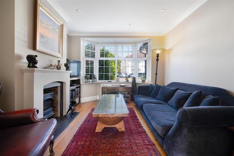 1 Buckland Crescent, Windsor, SL4 5JT