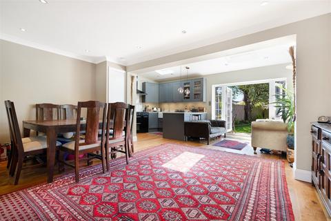 1 Buckland Crescent, Windsor, SL4 5JT