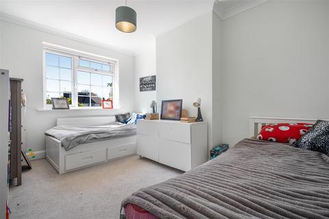 1 Buckland Crescent, Windsor, SL4 5JT