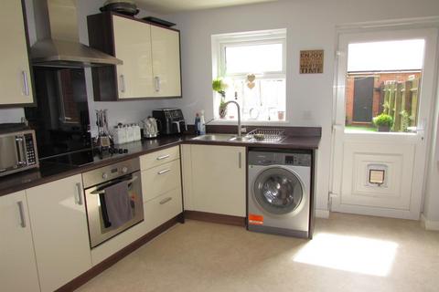 2 bedroom terraced house for sale, Tattlers Knoll, Toddington