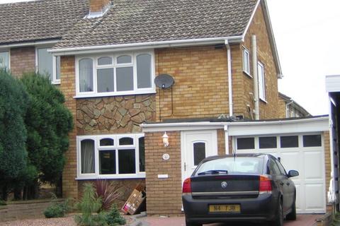 3 bedroom semi-detached house to rent, Hamilton Drive, Wordsley