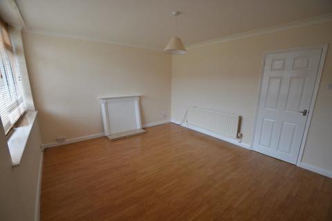 3 bedroom terraced house to rent, Bromley Lane, Kingswinford