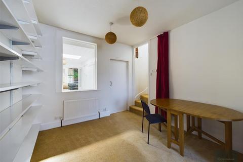 2 bedroom terraced house for sale, Looe Road, Exeter