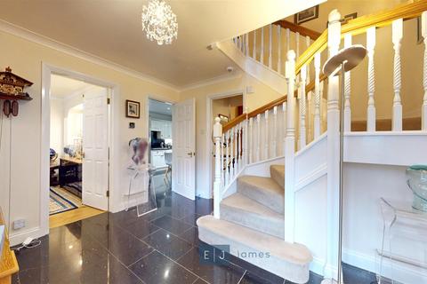 4 bedroom detached house for sale, Grovewood Place, Woodford Green IG8