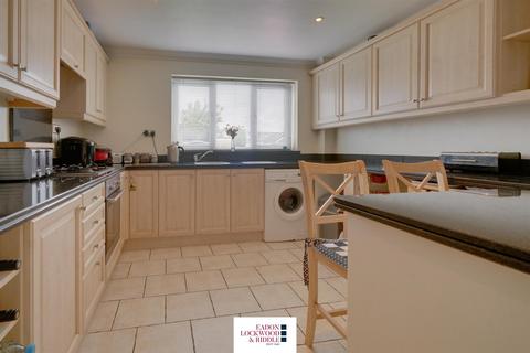 29 Acre Close, Maltby, Rotherham, S66 8BL