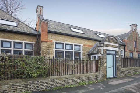 2 bedroom terraced house for sale, Consort Road, Nunhead, SE15