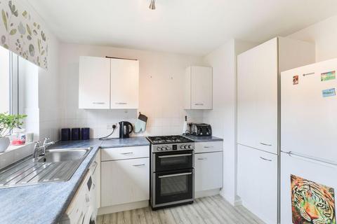 2 bedroom flat for sale, Harewood Road, Harrogate HG3 2TJ