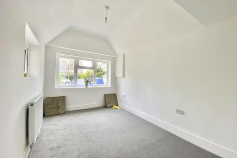 6 bedroom detached house for sale, Warren Road, Ickenham, Middlesex, UB10 8AA