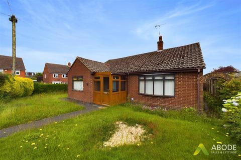 3 bedroom detached bungalow for sale, Hawthornden Avenue, Uttoxeter ST14