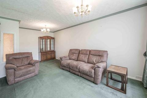 2 bedroom detached bungalow for sale, Helston Close, Stourbridge, DY8 5DA