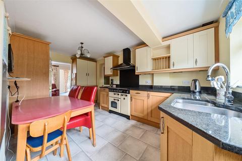 9 Birches Close, Crowborough, TN6 2UP