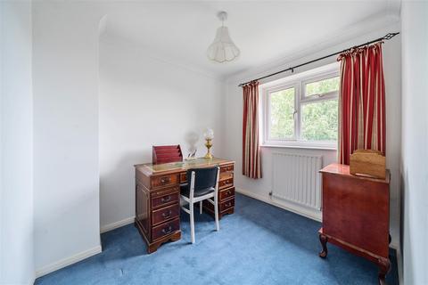 9 Birches Close, Crowborough, TN6 2UP