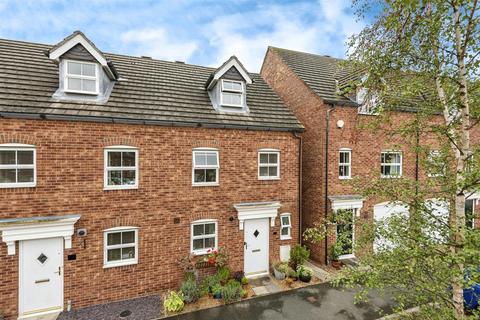 3 bedroom townhouse for sale, Sandwath Drive, Tadcaster LS24