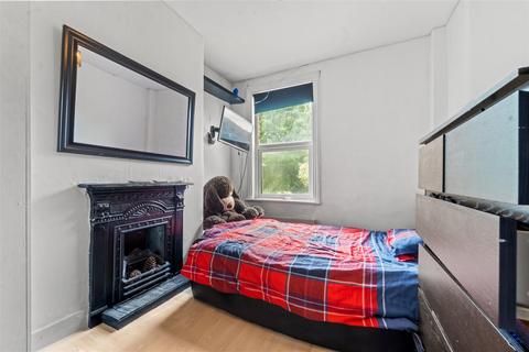 4 bedroom terraced house for sale, Rothesay Road, London