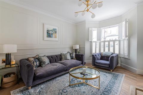 94 Llanfair Road, Cardiff, CF11 9QA