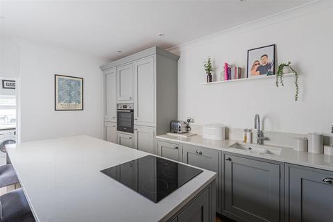 94 Llanfair Road, Cardiff, CF11 9QA