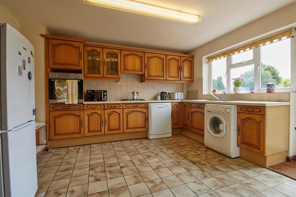 Fitted Dining Kitchen to Rear