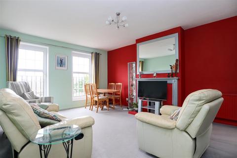 3 bedroom end of terrace house for sale, Michele Close, St. Leonards-On-Sea