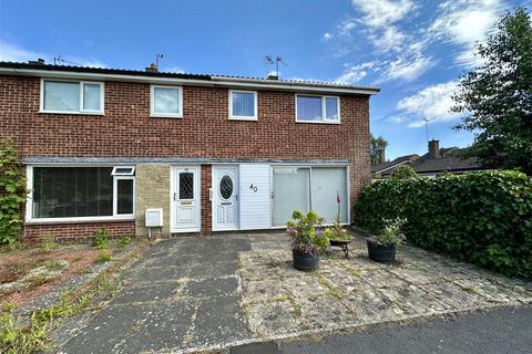 3 bedroom terraced house to rent, St. Barbaras Walk, Newton Aycliffe