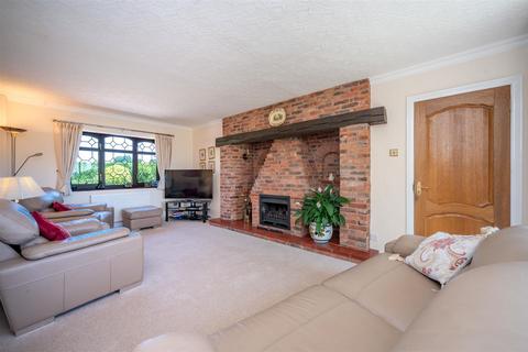 Brookfields Farm House Haye Lane, Mappleborough Green, Studley, B80 7DS