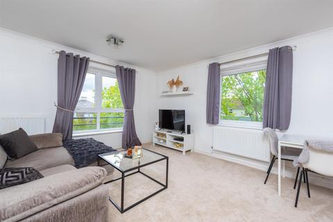 2 bedroom flat for sale, Rossetti Close, Basingstoke RG24