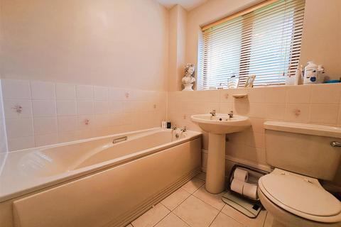 49 Fairlawns, Birmingham, B26 2DT