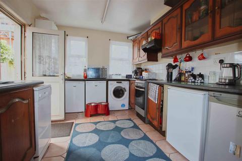 13 Glenhaven Avenue, Borehamwood, WD6 1AY