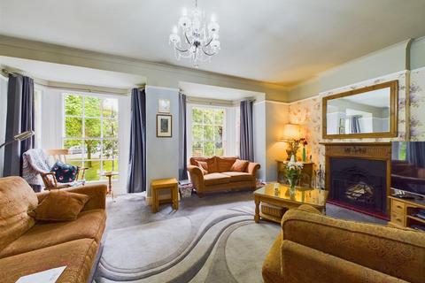 5 bedroom terraced house for sale, Hall Bank, Buxton