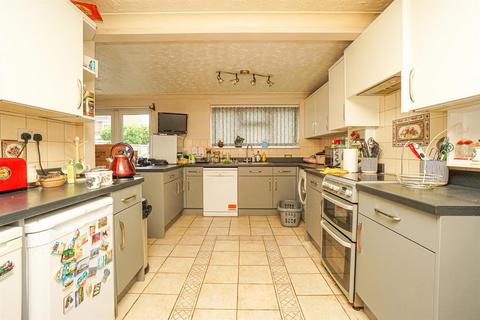 3 bedroom semi-detached house for sale, Heathlands, Westfield, Hastings