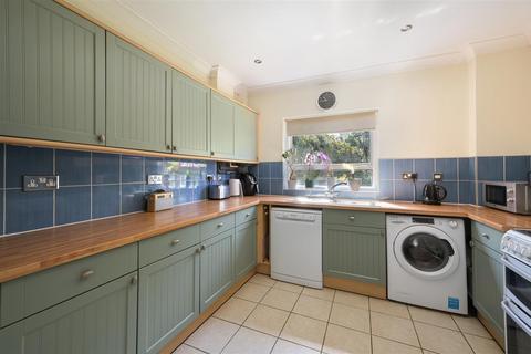 3 bedroom semi-detached house for sale, Manor Green Road, Epsom