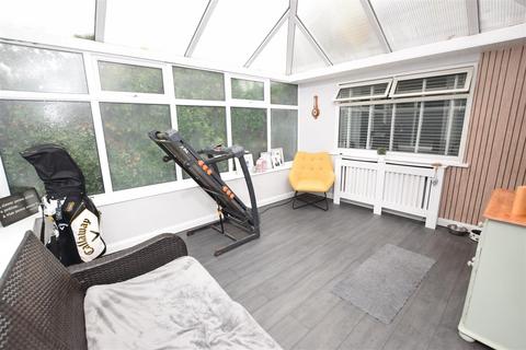4 Carlton Road, Healing, Grimsby, DN41 7PH