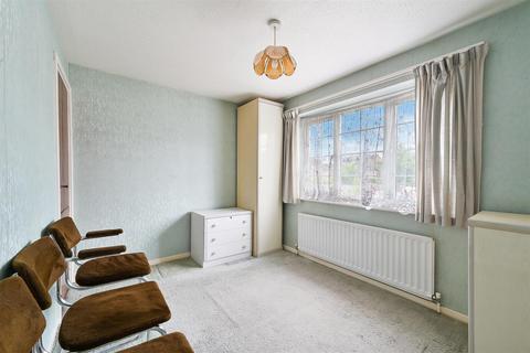 45 Delaporte Close, Epsom, KT17 4AF