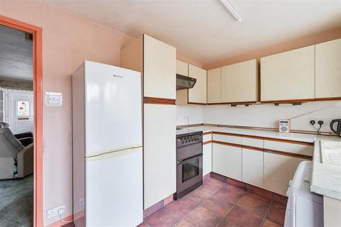 45 Delaporte Close, Epsom, KT17 4AF