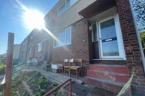 3 bedroom end of terrace house to rent, Yeomeads, Bristol BS41