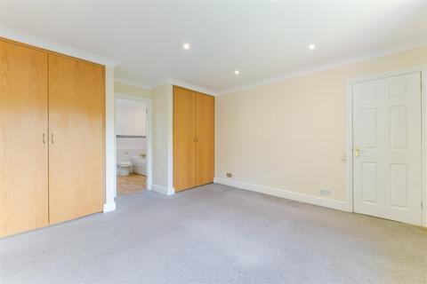 1 Chestnut Place, Epsom, KT17 3BL