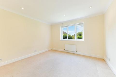 1 Chestnut Place, Epsom, KT17 3BL