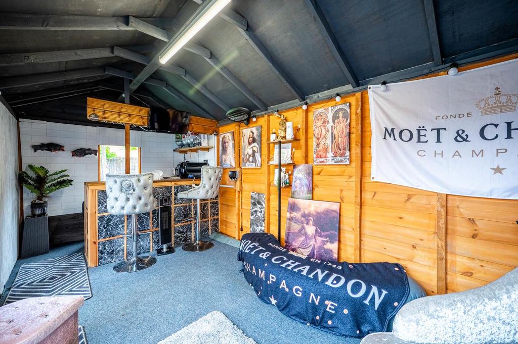 Shed