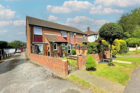 2 bedroom end of terrace house for sale, Stanwell Road, Ashford TW15