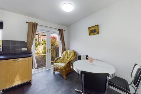 2 bedroom semi-detached house to rent, Kearsley Road, Sheffield
