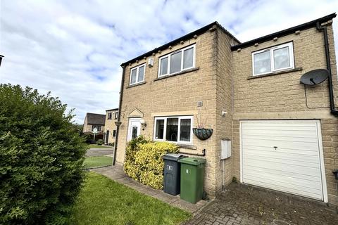 8 Bishops Way, Mirfield, WF14 0BJ