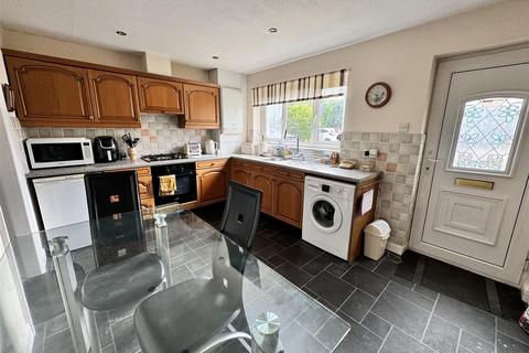 8 Bishops Way, Mirfield, WF14 0BJ