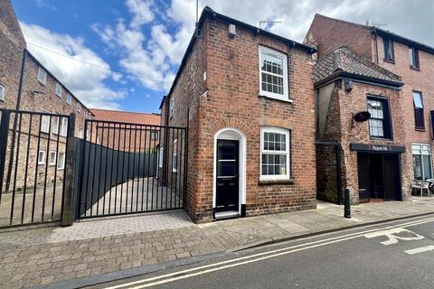 2 bedroom detached house to rent, Ladygate, Beverley