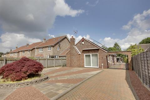 3 bedroom detached bungalow for sale, Well Lane, Willerby