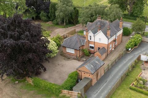 5 bedroom detached house for sale, Lutterworth Road, Dunton Bassett, Lutterworth