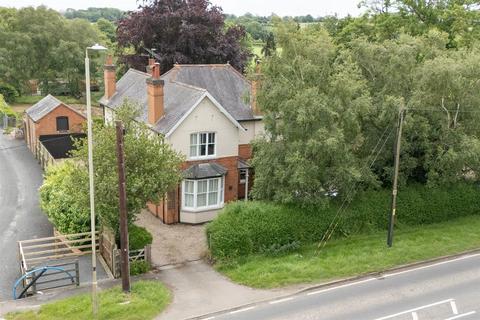 5 bedroom detached house for sale, Lutterworth Road, Dunton Bassett, Lutterworth