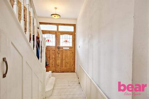 3 bedroom semi-detached house for sale, Inverness Avenue, Westcliff-on-Sea SS0