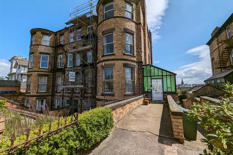 2 bedroom property for sale, Westwood, Scarborough