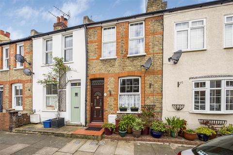 2 bedroom cottage for sale, Norcutt Road, Twickenham